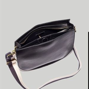 Madewell, Black Leather Saddle purse, comes with two straps.